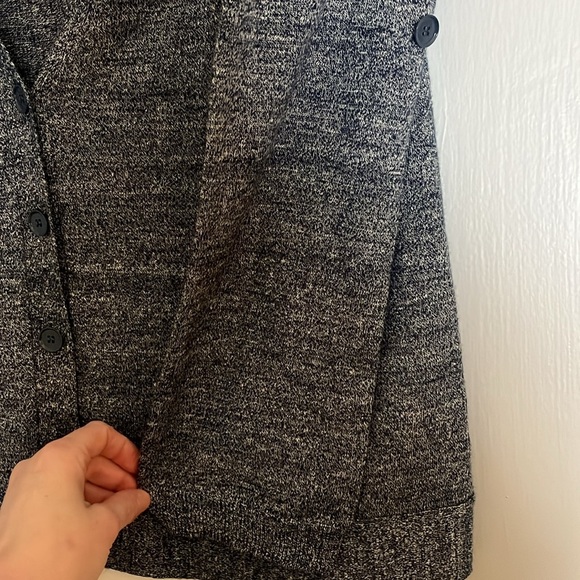 J. Crew Merino Wool Linen V-Nexk Cardigan Size XS - Picture 5 of 8